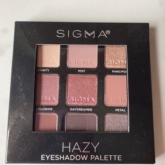 Sigma Hazy eyeshadow palette - Picture 1 of 1